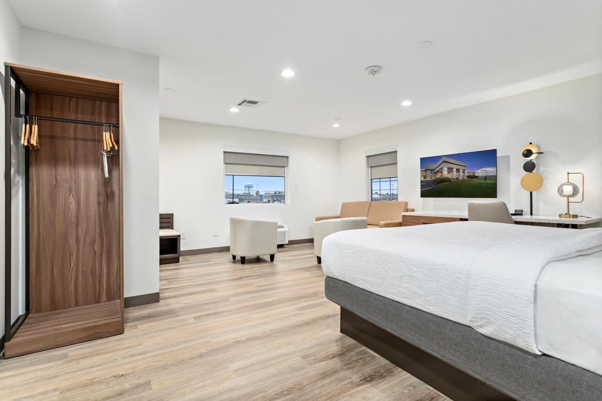 Baymont By Wyndham Beaumont Hotell Exteriör bild
