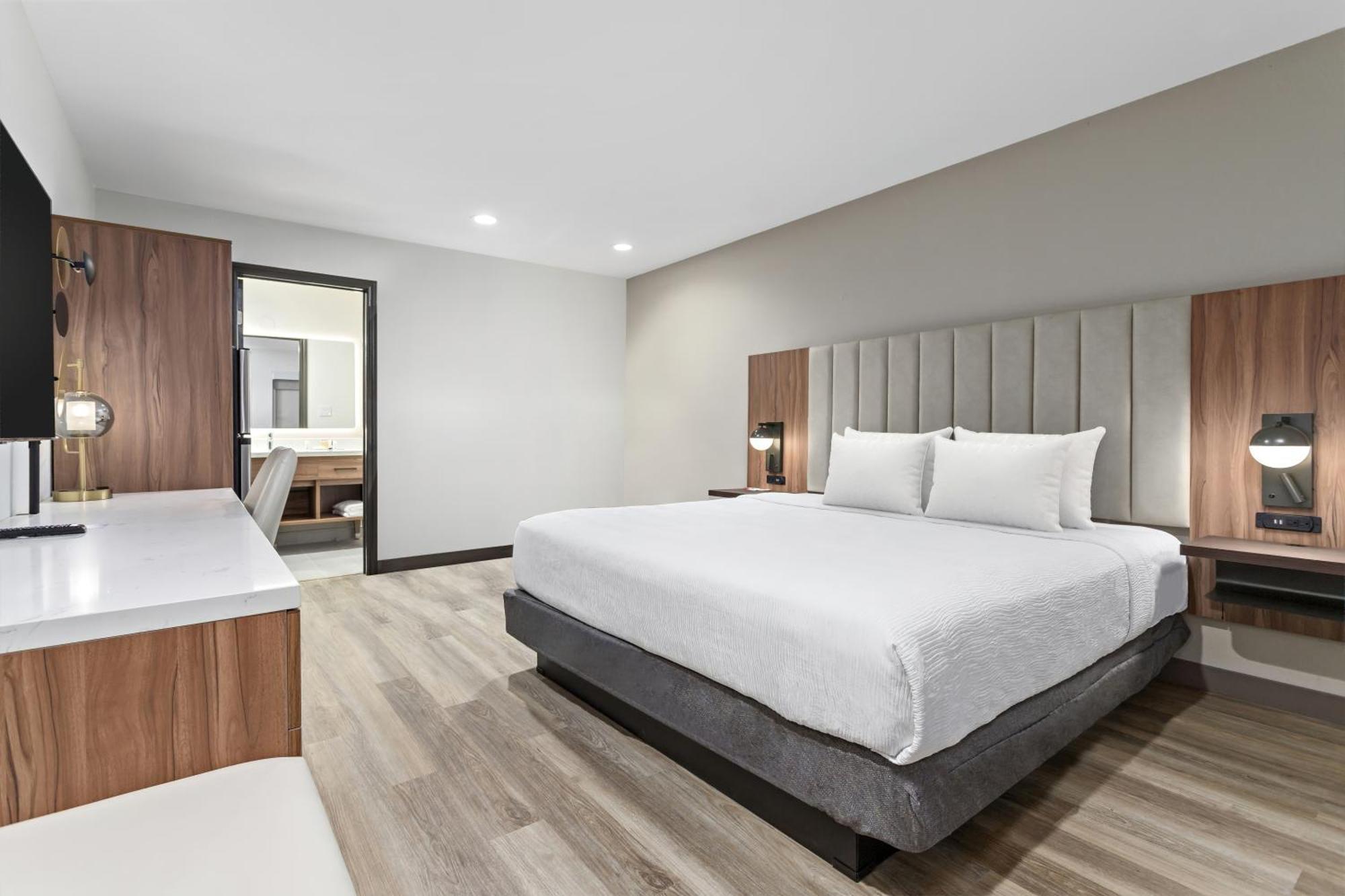 Baymont By Wyndham Beaumont Hotell Exteriör bild